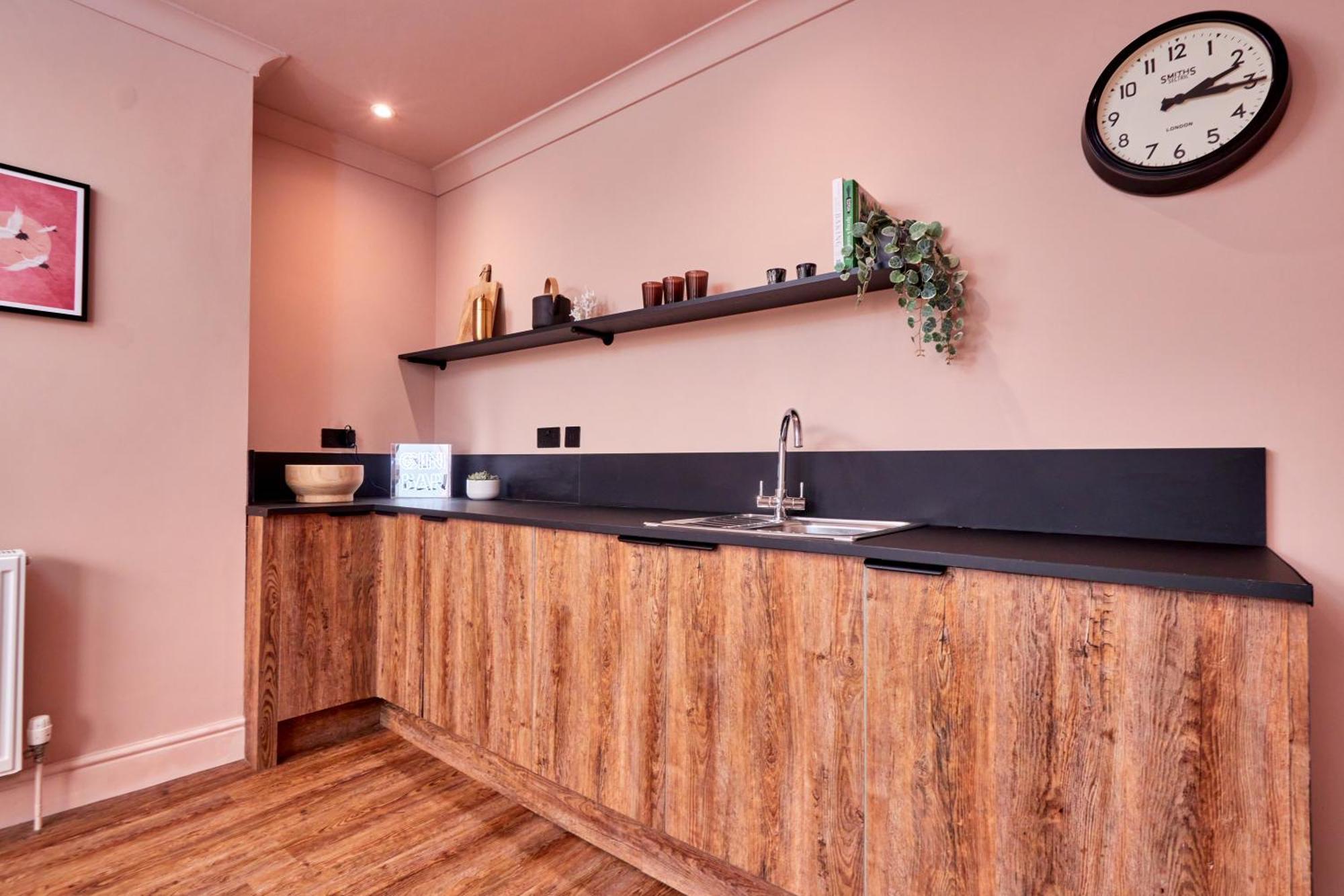 Settle In Winchester - Stylish Self Check-In Rooms Ngoại thất bức ảnh