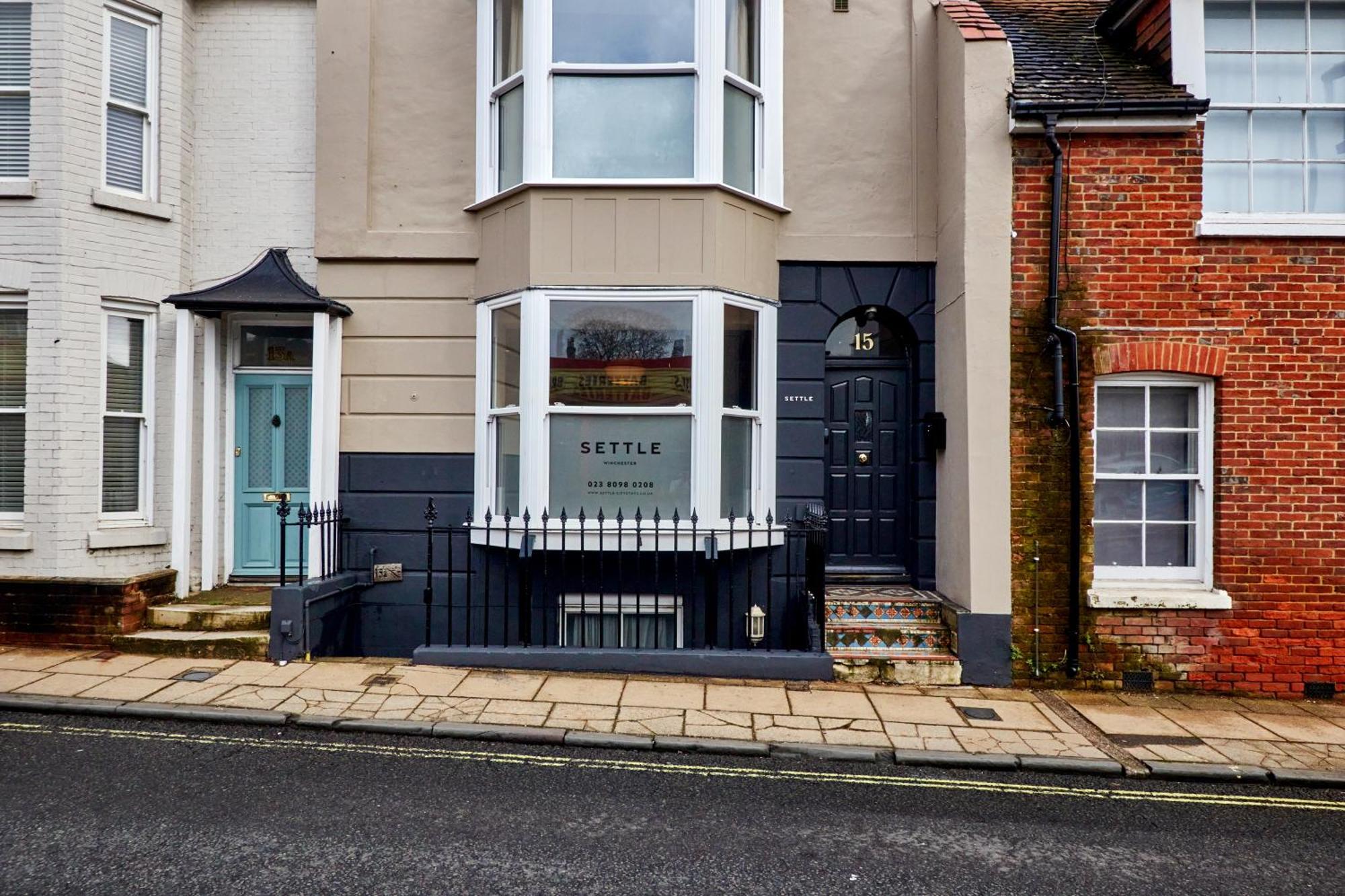 Settle In Winchester - Stylish Self Check-In Rooms Ngoại thất bức ảnh