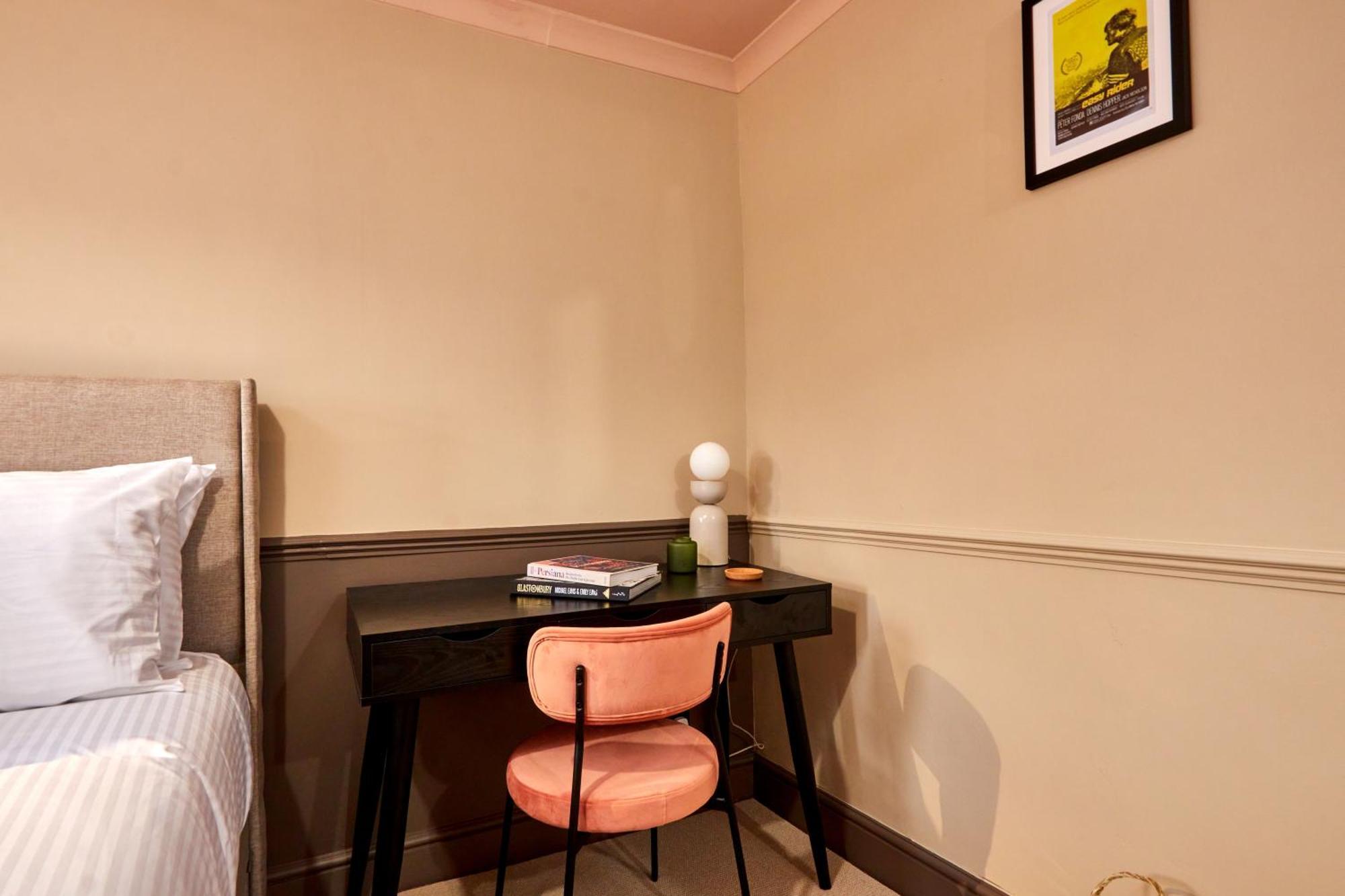 Settle In Winchester - Stylish Self Check-In Rooms Ngoại thất bức ảnh