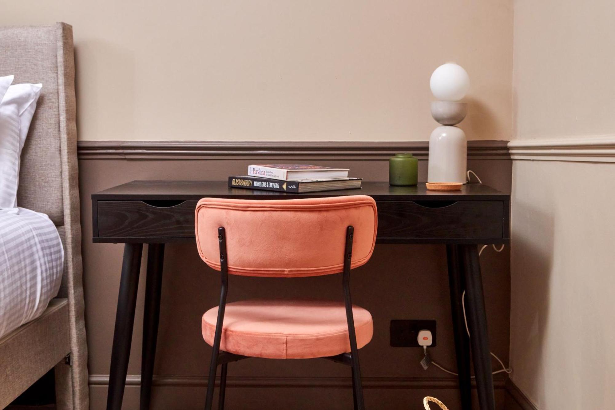 Settle In Winchester - Stylish Self Check-In Rooms Ngoại thất bức ảnh