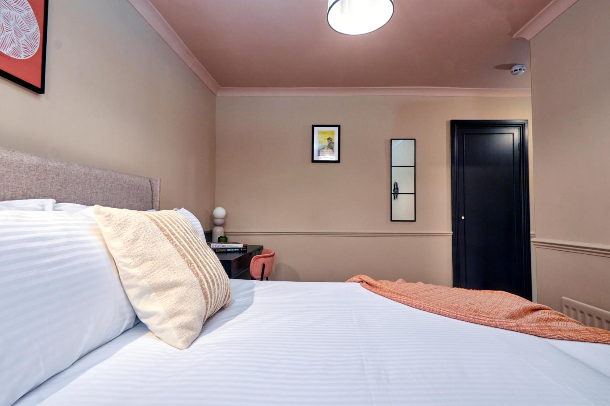 Settle In Winchester - Stylish Self Check-In Rooms Ngoại thất bức ảnh