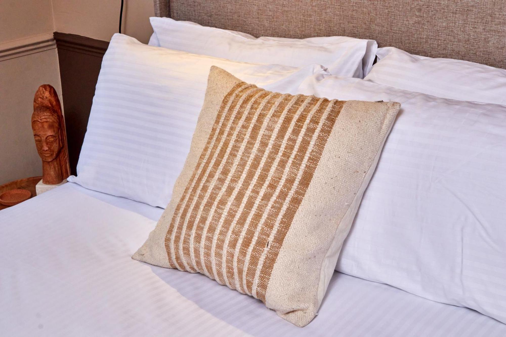 Settle In Winchester - Stylish Self Check-In Rooms Ngoại thất bức ảnh