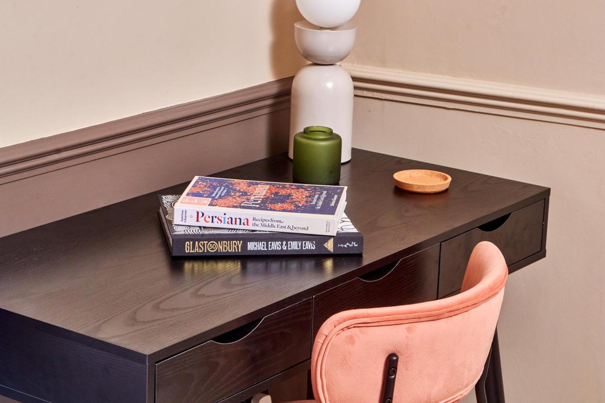 Settle In Winchester - Stylish Self Check-In Rooms Ngoại thất bức ảnh