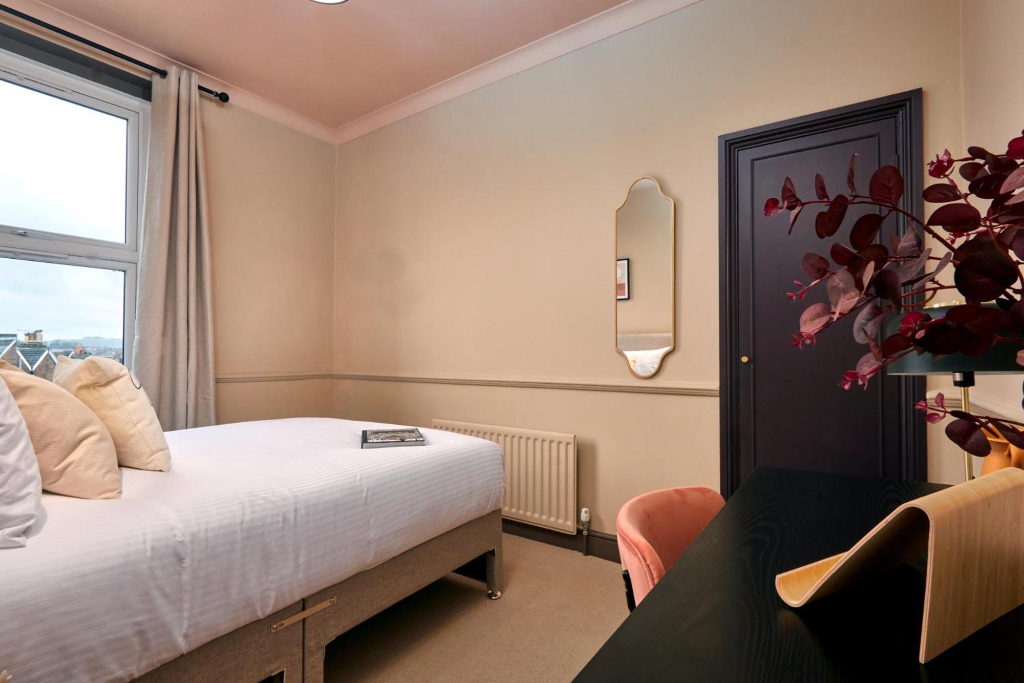 Settle In Winchester - Stylish Self Check-In Rooms Ngoại thất bức ảnh