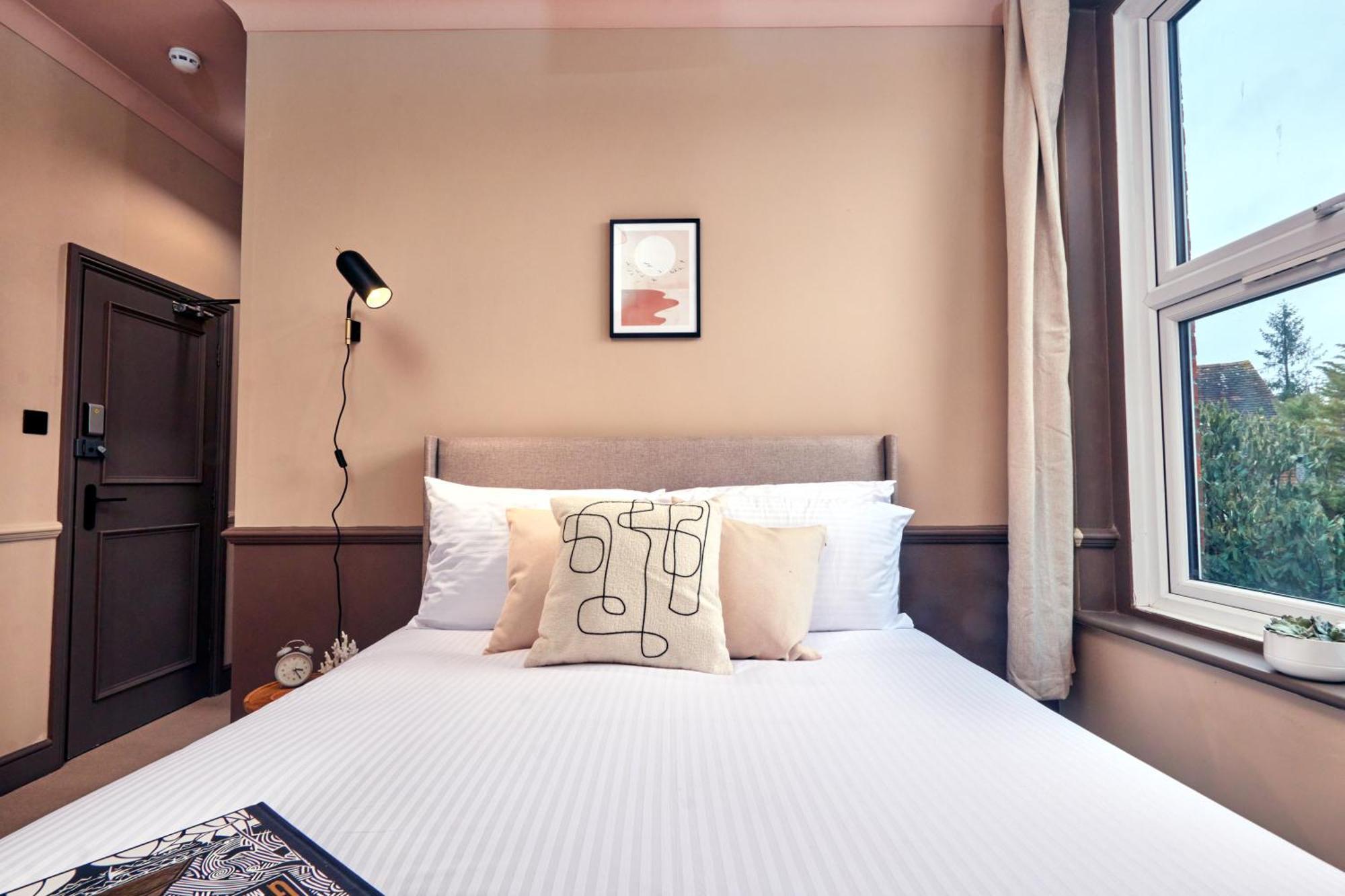 Settle In Winchester - Stylish Self Check-In Rooms Ngoại thất bức ảnh