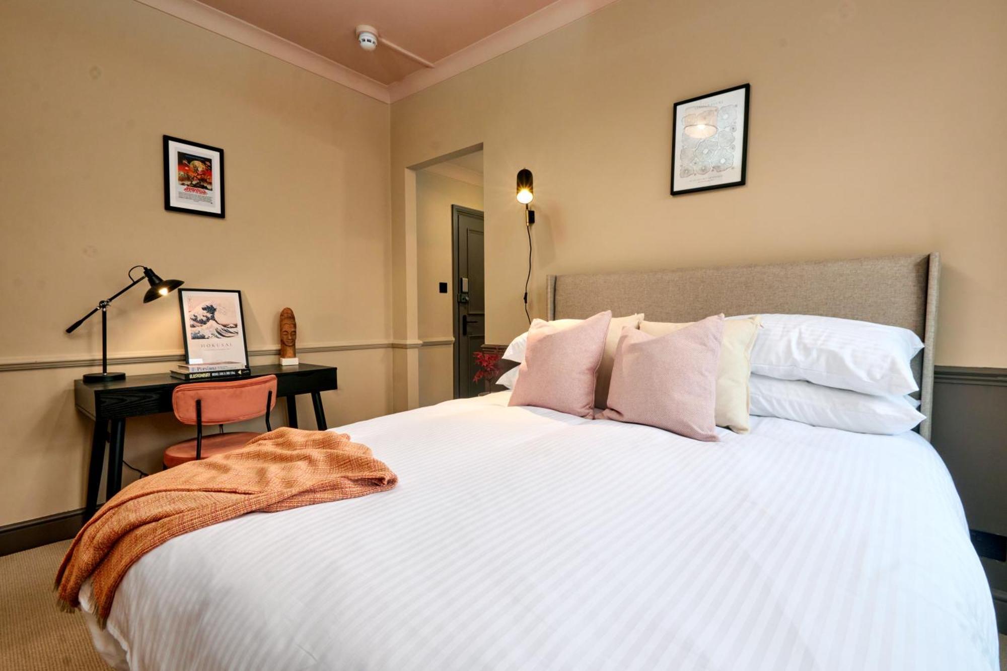 Settle In Winchester - Stylish Self Check-In Rooms Ngoại thất bức ảnh